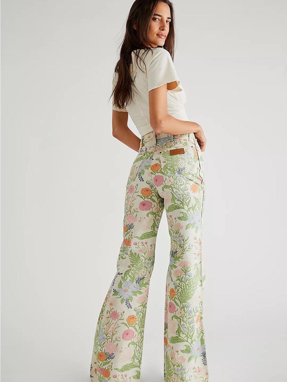 NWT Wrangler Floral Print High Rise Bell Bottom Jeans 35x32